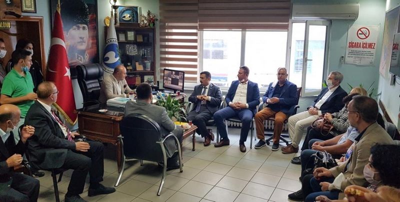 İYİ PARTİ BURSA İL BAŞKANI TÜRKOĞLU MUDANYA’DA ÜRETİCİNİN SESİ OLDU