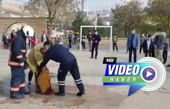 Kabala Mahallesinde İtfaiyecilerden Öğrencilere Yangınla Mücadele Eğitimi