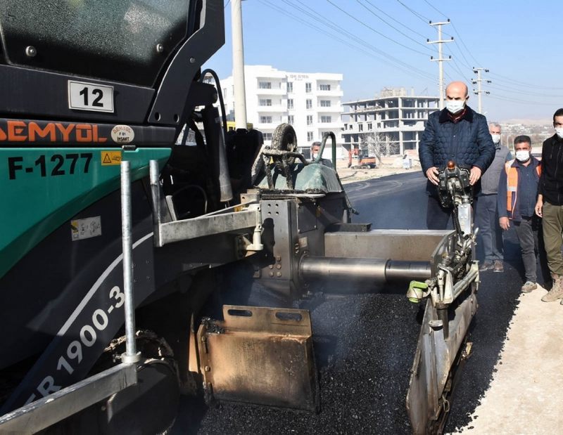 NUSAYBİN BARAJ YOLU CADDESİNDE ASFALT ÇALIŞMALARI BAŞLADI