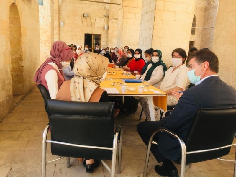 Mardin Milletvekili DEMİRKAYA, İl Kadın Kolları Yönetimi ile bir araya geldi.   