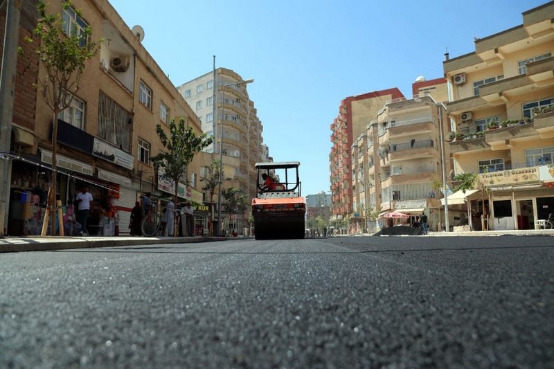 Kızıltepe Şahkulubey Caddesinde asfalt dökümü başladı