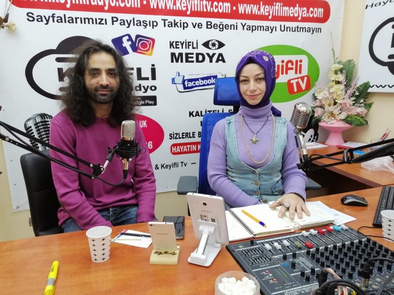 SÜMEYYE KAYA: ŞİİR DEKİ ESTETİĞİ KEŞFEDİN!