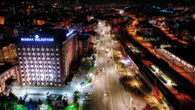 Mamak Caddeleri Işıl Işıl aydınlatılıyor