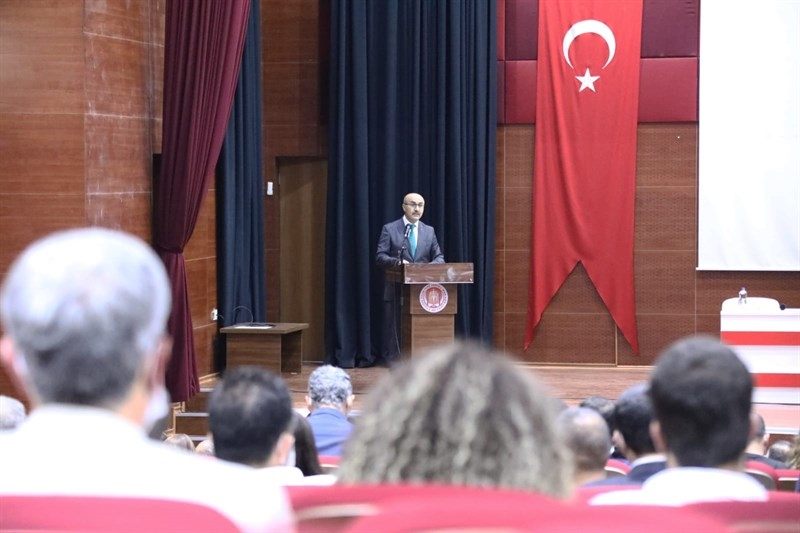 Mardin Valisi Mahmut  Demirtaş, Kızıltepe’de Okul Müdürleri İle Toplantı Yaptı