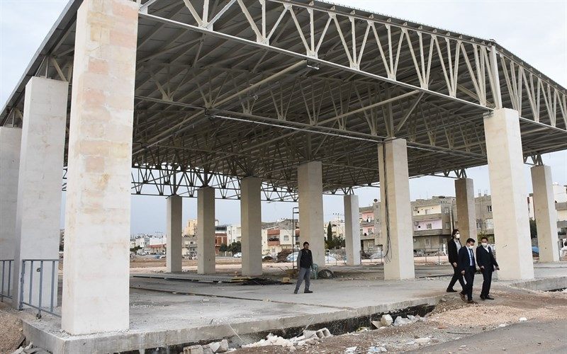 NUSAYBİN İLÇE KAYMAKAMI ERCAN KAYABAŞI KAPALI SEMT PAZARI İNŞAATINDA İNCELEME YAPTI