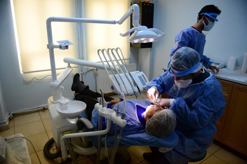 Mardin Ağız ve Diş Sağlığı Merkezinde İlk Defa Dental İmplant Tedavisi Yapılmaya Başlandı