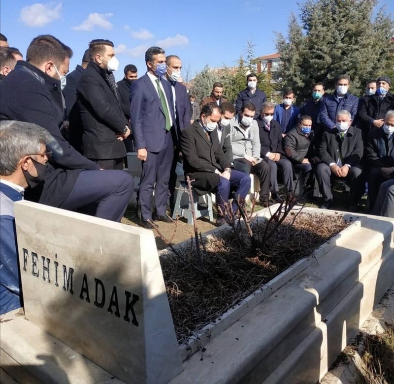 ESKİ BAKANLARDAN FEHİM ADAK VEFATININ 5.YILDÖNÜMÜNDE MEZARI BAŞINDA ANILDI