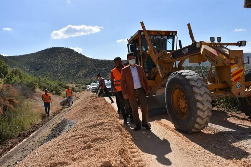  DARGEÇİT BELEDİYE BAŞKANI AKSOY ASFALT ÇALIŞMALARINI İNCELEDİ