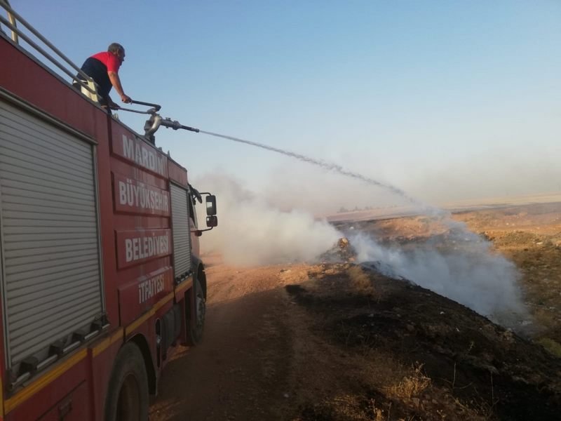 Mardin Büyükşehir Belediyesi İtfaiye ekipleri, Ekili Alanlarda Çıkan 45 yangına müdahale etti