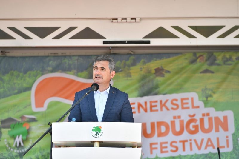 GELENEKSEL KUTLUDÜĞÜN FESTİVALİNE YOĞUN İLGİ