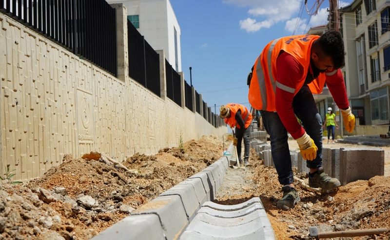 Lüleburgaz Belediyesinden Görkem Sokak’ta hummalı çalışma