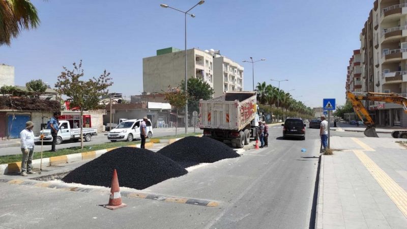 NUSAYBİN BELEDİYE BAŞKANLIĞI  TARAFINDAN  ASFALT YAMA ÇALIŞMALARI GERÇEKLEŞTİRİLDİ