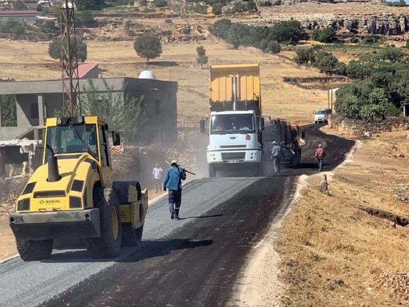 Mardin Büyükşehir Belediyesinin Birinci Etap Yol Çalışmaları  Yüzde 80 Tamamlandı.