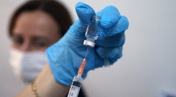 Aşı tereddütü yaşayanlar iyi bilgiyle ikna edilmeli