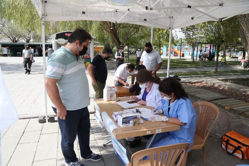 GÖLBAŞI BELEDİYE BAŞKANI RAMAZAN ŞİMŞEK’TEN AŞI ETKİNLİĞİ