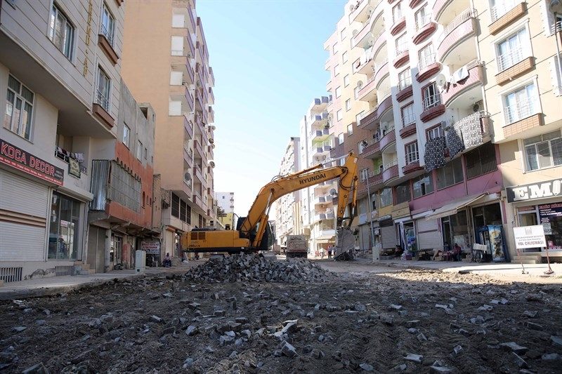 Kızıltepe İlçesi Tandoğan Caddesinde Çalışmalar Başladı