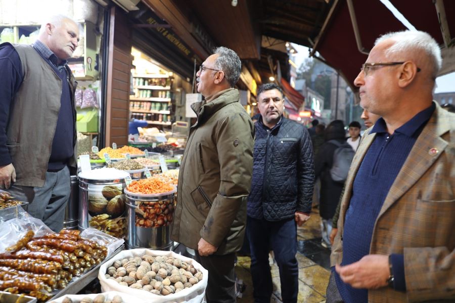 Başkan Kuş, Tarihi Çarşılardaki Esnafı Ziyaret Etti G