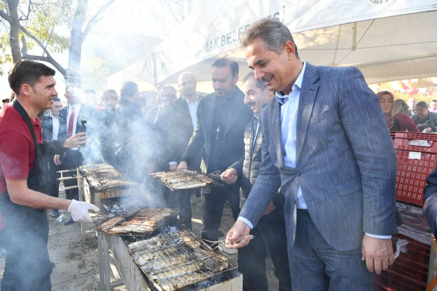 14 bin balık-ekmek porsiyonu saatler içinde tükendi