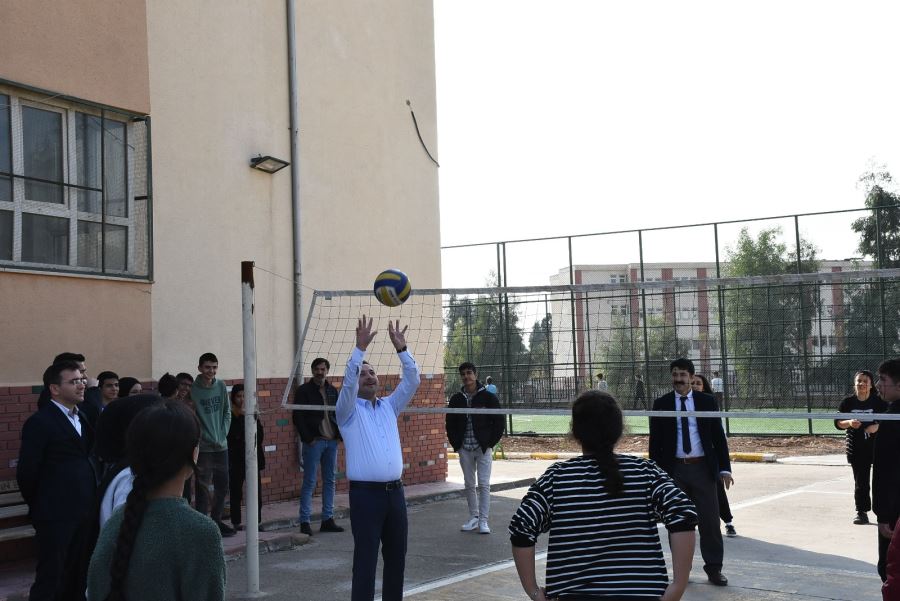 Nusaybin Kaymakamı Ercan Kayabaşı, Süleyman Bölünmez Anadolu Lisesini Ziyaret Etti.