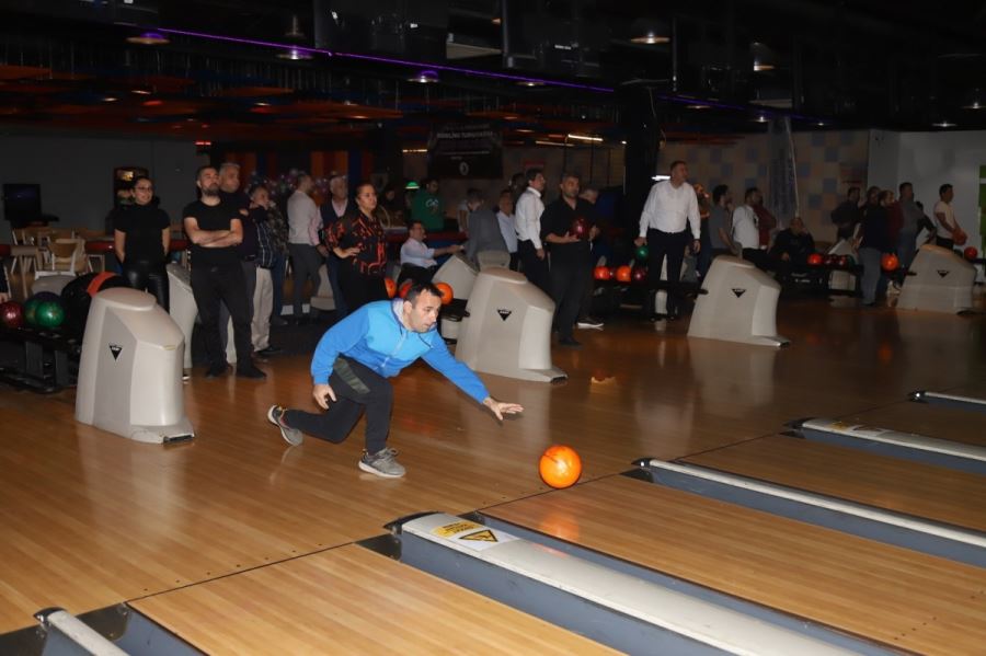 Kartal Belediyesi’nde Bowling Turnuvası Heyecanı Ge