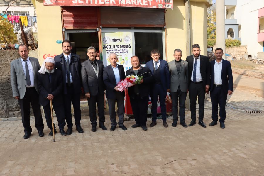 Midyat Belediyesi Engellilere  11 Tekerlekli Sandalye Dağıttı