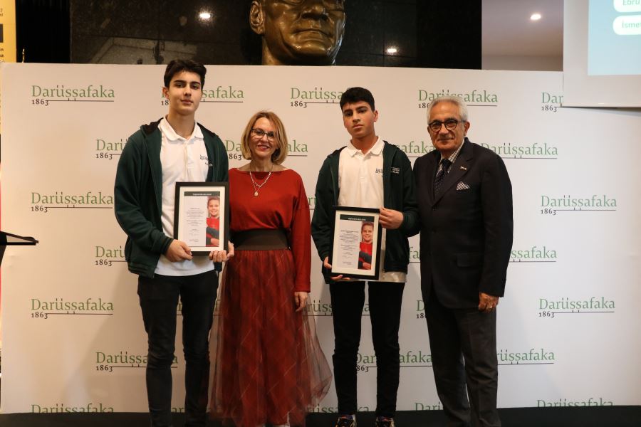 Darüşşafaka’nın rekortmen koşucuları madalya töreninde buluştu 