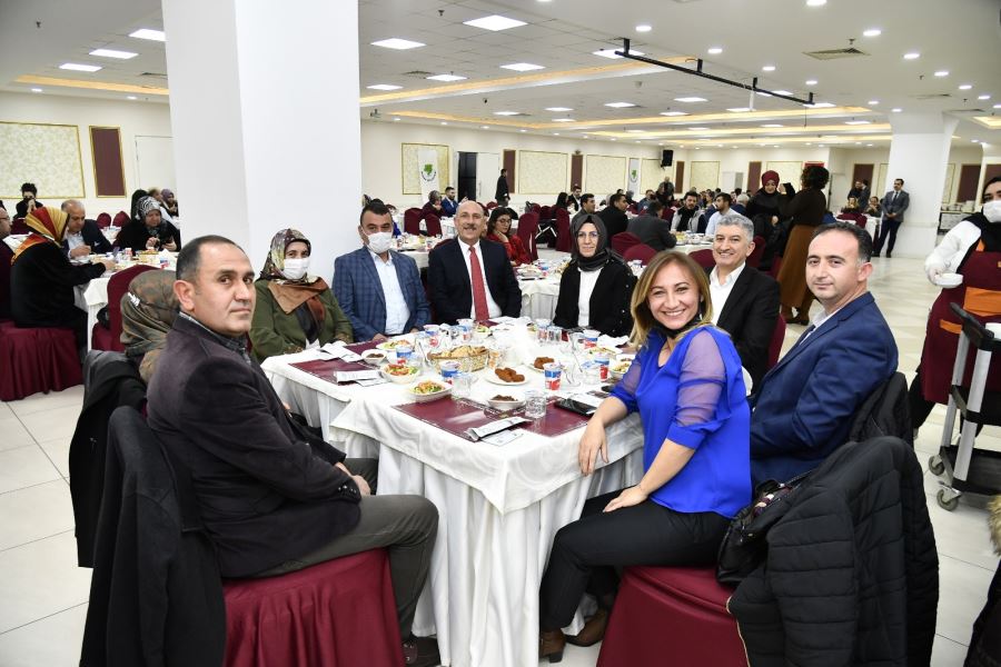 Mamak’ta nikahı kıyılan çiftlere özel program düzenlendi   