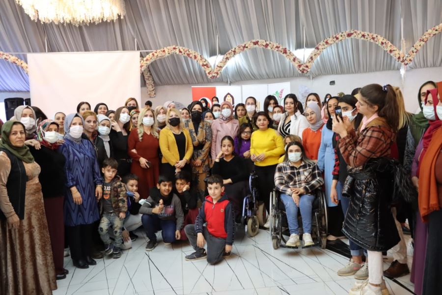 Kızıltepe İlçesinde Sevgi Günü Programı Renkli Görüntülere Sahne Oldu