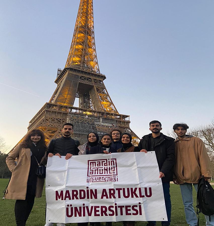 Artuklu Üniversitesi Öğrencileri , İnternet Bağımlılığına Karşı Kültürlerarası İşbirliği İçin Fransa’da