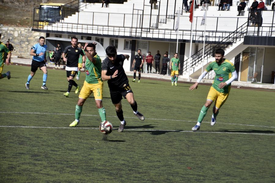 ALİAĞASPOR FK İKİNCİ YARIYA GALİBİYETLE BAŞLADI