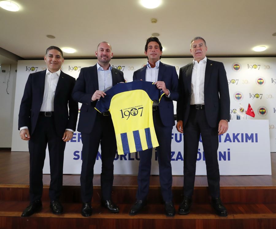 1907 FENERBAHÇE DERNEĞİ’DEN   FENERBAHÇE KADIN FUTBOL TAKIMI’NA DESTEK   