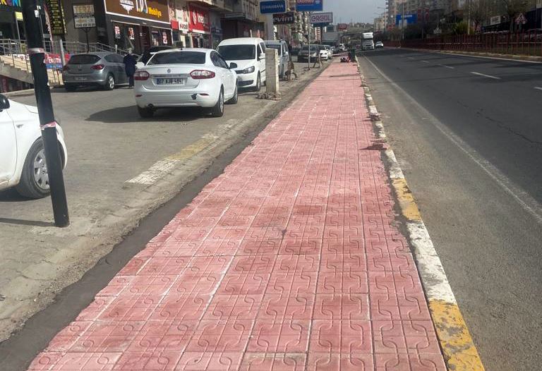 Mardin Büyükşehir Belediyesinden Kaldırım Çalışması