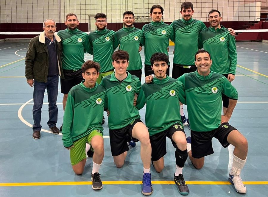 Mamak Belediyesi  Voleybol Takımı 3-0  galip ayrıldı