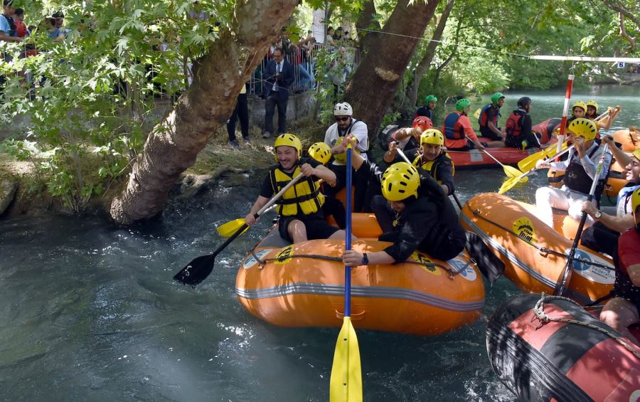 NUSAYBİN İLÇESİNDE İLK KEZ RAFTİNG SPORLARI BÖLGE MUSABAKALARI DÜZENLENDİ