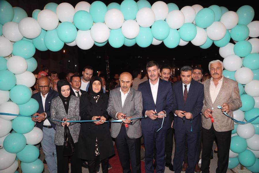 Mardin Valisi i Demirtaş, Artuklu İlçesinde Ramazan Şenliği Programına Katıldı