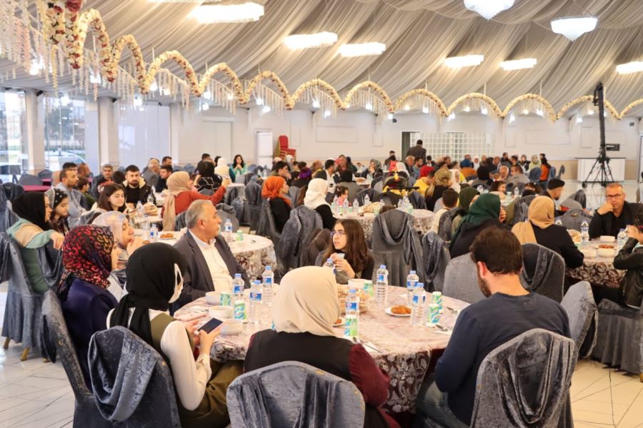 KIZILTEPE BELEDİYESİ ŞEHİT VE GAZİ AİLELERİNİ İFTAR YEMEĞİNDE AĞIRLADI