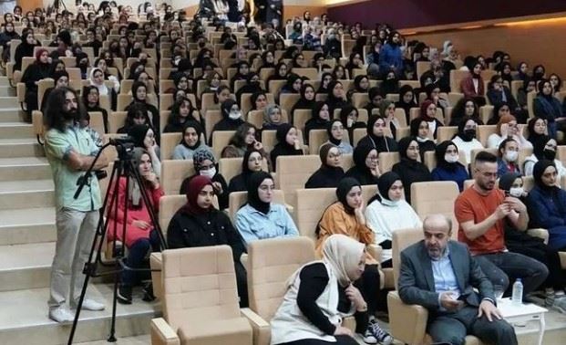 İMAM HATİP OKULUNDAN ANLAMLI HAYIR KERMESİ VE KONFERANS