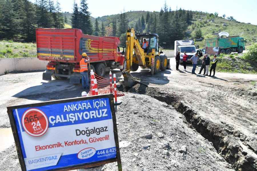 Mamak’ta Kusunlar Mahallesi Doğalgaza Kavuştu