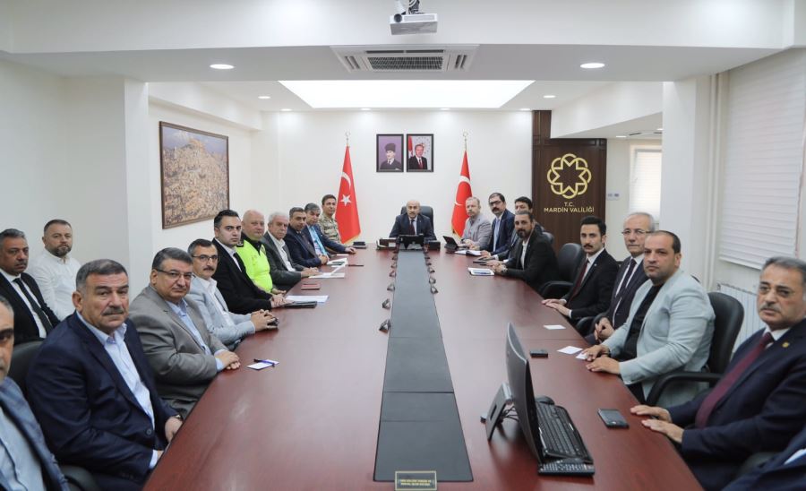 MARDİN 1.CADDE TRAFİK YOĞUNLUĞUNU AZALTACAK    YENİ KARARLAR ALINDI