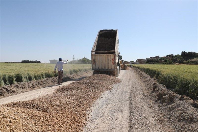 KIZILTEPE İLÇESİNDE YOL YAPIM ÇALIŞMALARINA HIZ VERİLDİ