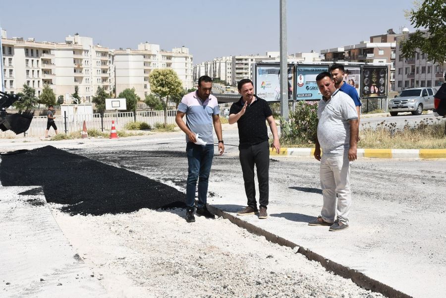 Nusaybin İlçe Kaymakamı Ercan Kayabaşı, Asfalt Yama Çalışmalarını Yerinde  İzledi