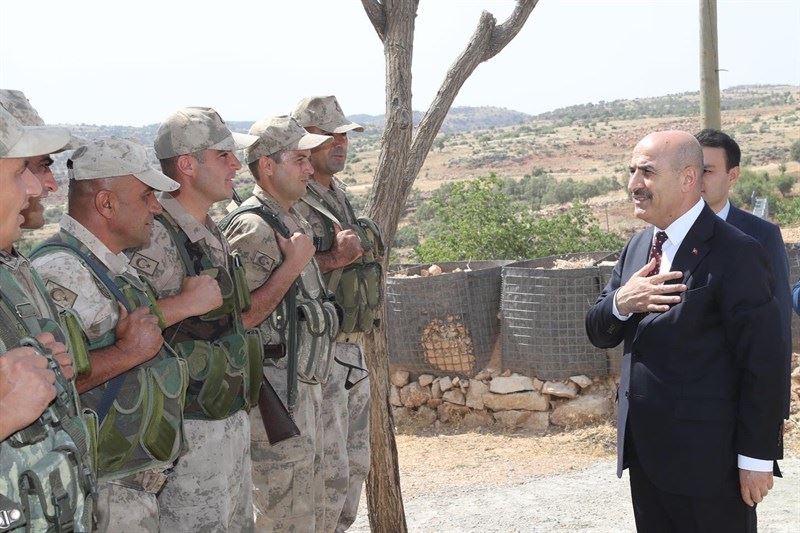 Mardin Valisi Demirtaş, Güvenlik Güçleri Ve Şehit Aileleriyle Bayramlaştı