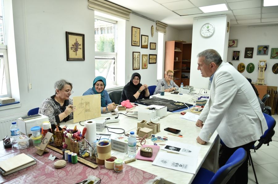 Yaz Kurslarında Mamaklı  Hanımlar Hünerlerini Keşfediyor