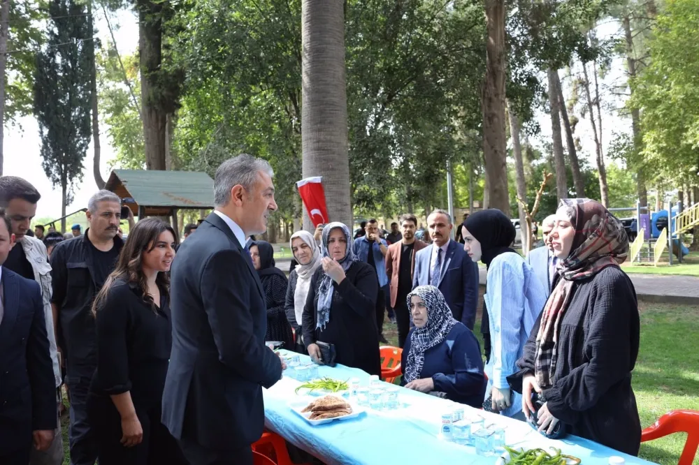 NUSAYBİN İLÇESİNDE BARIŞ PINARI HAREKATINDA ŞEHİT DÜŞEN 12 VATANDAŞ İÇİN MEVLİT OKUTULDU