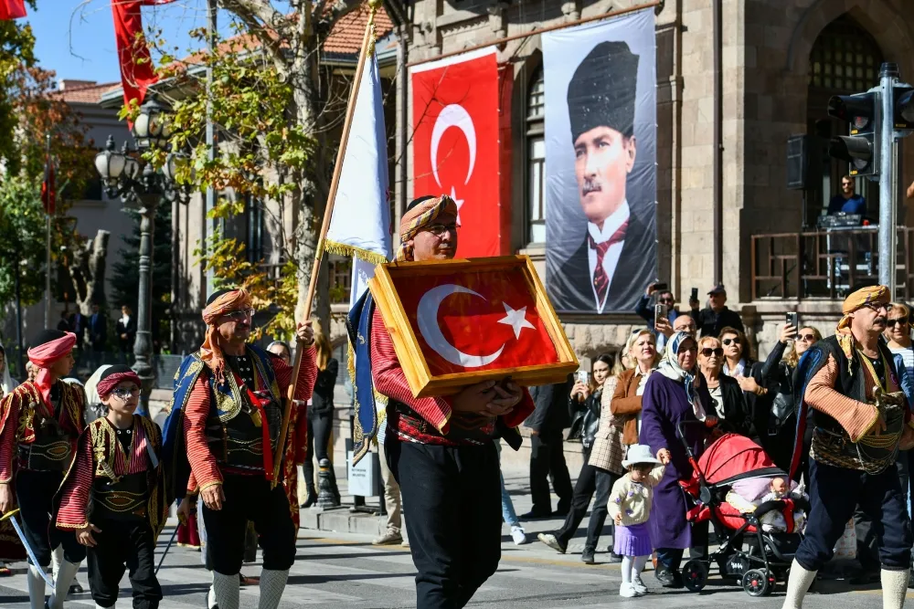 ANKARA’NIN BAŞKENT OLUŞUNUN YÜZÜNCÜ YILI ÇEŞİTLİ ETKİNLİKLERLE KUTLANDI