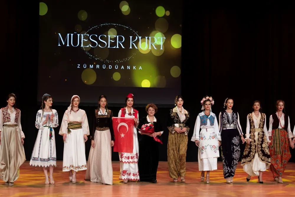 MODA TASARIMCISI MÜESSER KURT’TAN ZÜMRÜDÜ ANKA DEFİLESİ