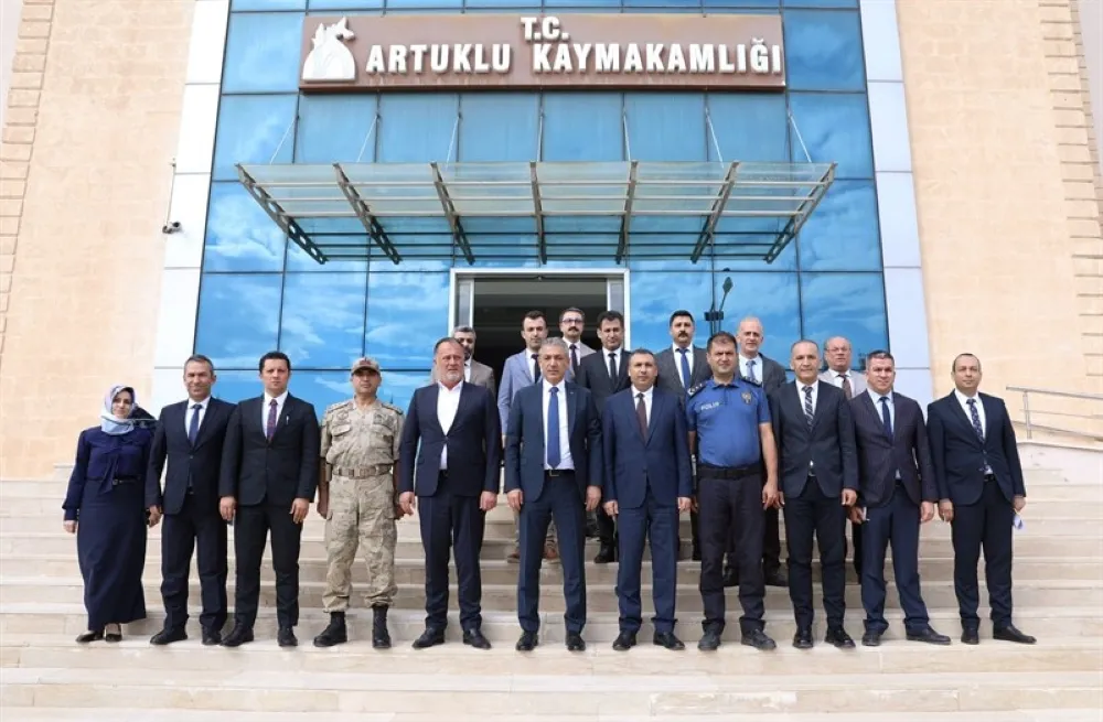 Mardin Valisi Akkoyun Artuklu Kaymakamlığı  ve Artuklu Belediyesi’ni Ziyaret Etti