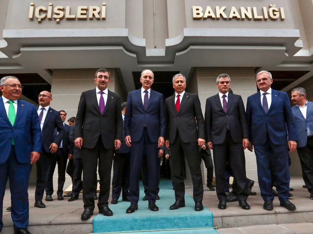 TBMM BAŞKANI KURTULMUŞ, İÇİŞLERİ BAKANI YERLİKAYA