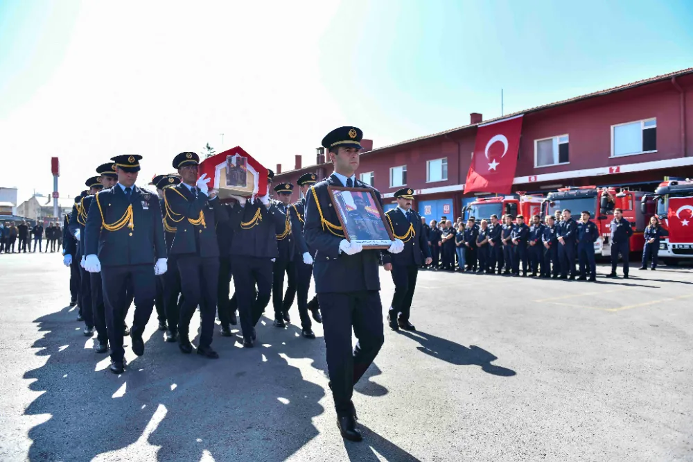 ŞEHİT İTFAİYE ERİ ORÇUN YAŞAR SON YOLCULUĞUNA UĞURLANDI