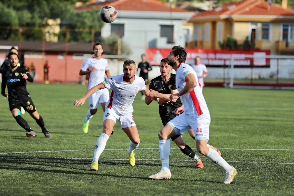 Ayvalıkgücü Belediyespor 1  - 1 Aliağaspor FK